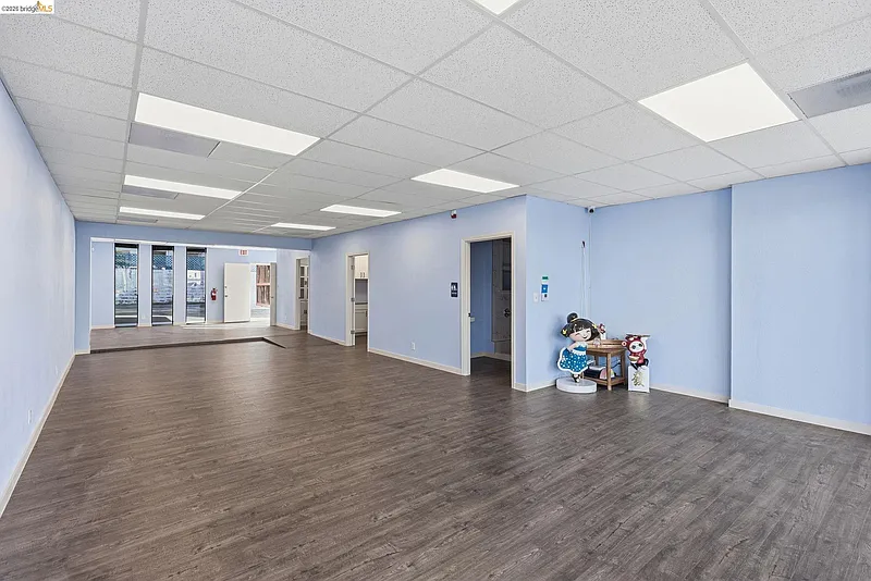 Thumbnail 10