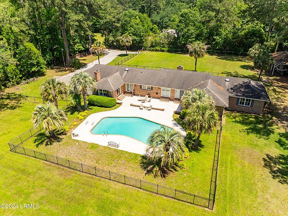3rd image of 7594 Biddie Lane Lane