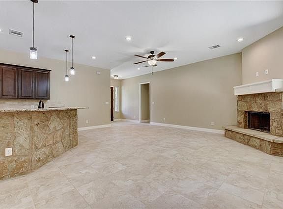 5th image of 104 Manana Ct