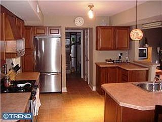 4th image of 15 Horseshoe Ct