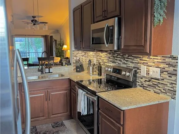 181 Grand Oaks WAY #Q203, NAPLES, FL 34110