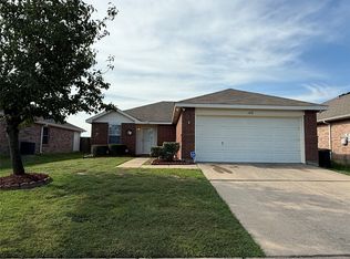 1452 Castle Ridge Rd, Fort Worth, TX 76140
