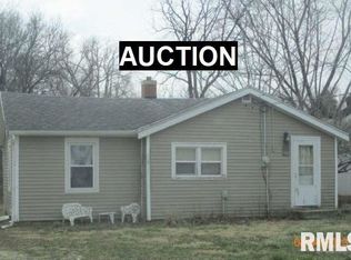 912 Springfield Rd, East Peoria, IL 61611