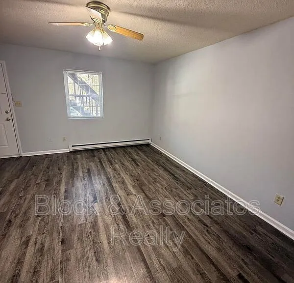 304 Reece Ave #C — Photo 2