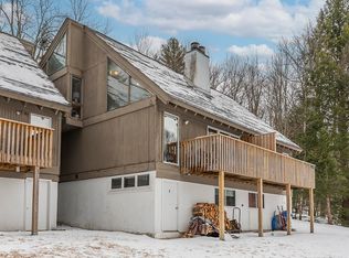 5 Snow Drift Ln, Londonderry, VT 05148