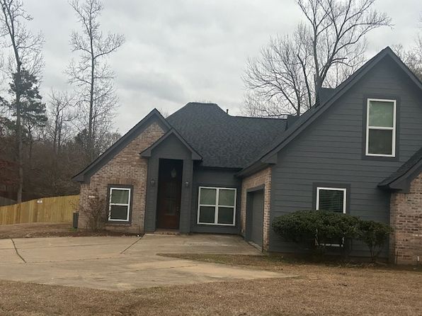 2127 Forest Hills Blvd