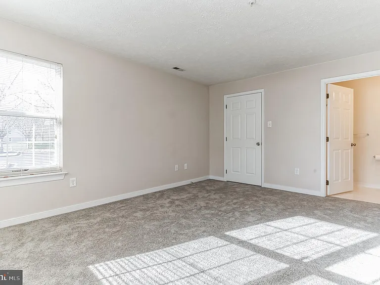 2405 Forest Edge Ct #103 — Photo 25