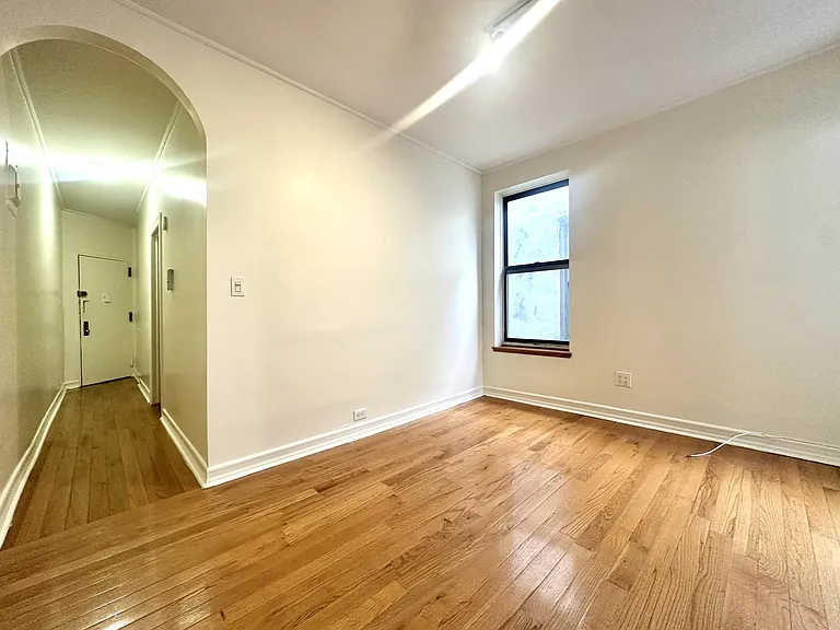3135 Broadway #20 — Photo 4