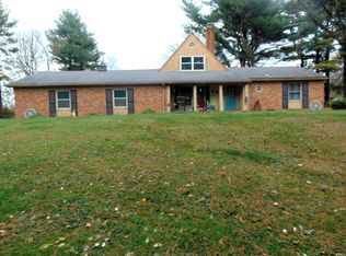356 W Sandy Knoll Ln, Petersburg, IN 47567