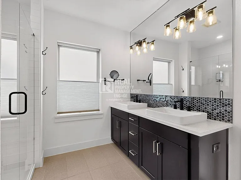 1077 Maverick Dr — Photo 20