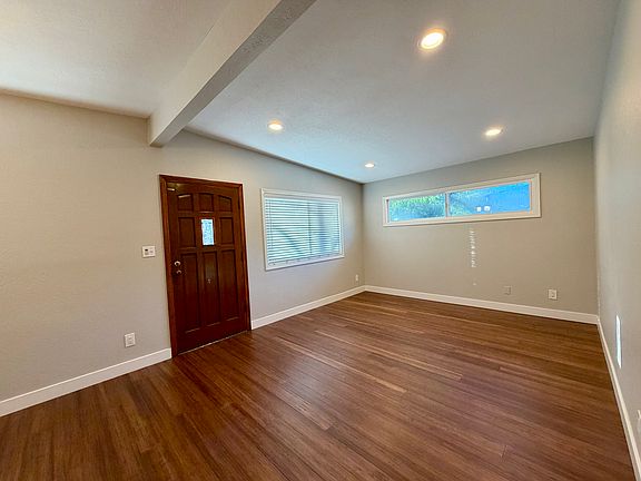 3rd image of 4663 Pocahontas Ave