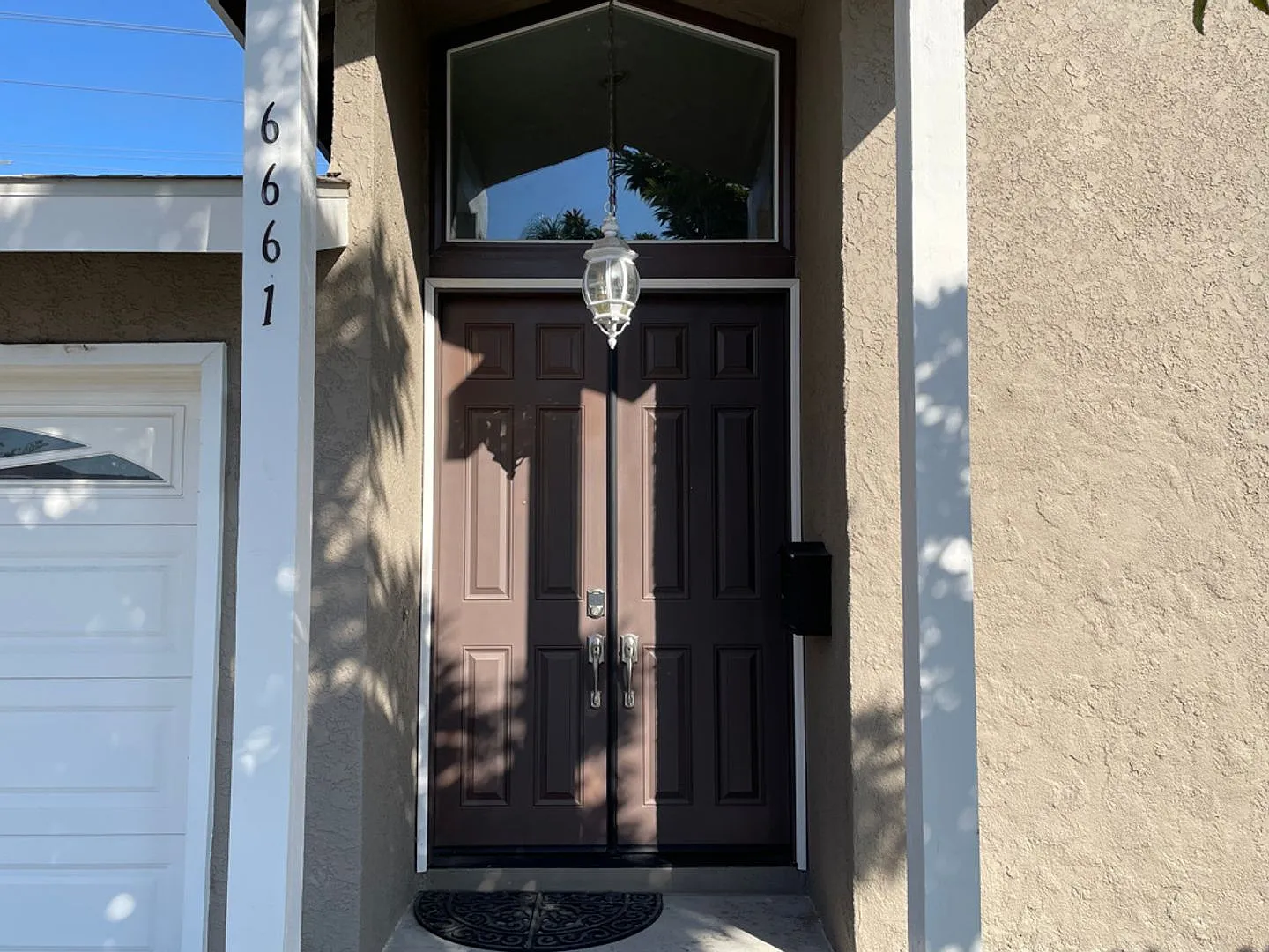 3 bed 2 bath fully renovated home near park and school — Photo 3
