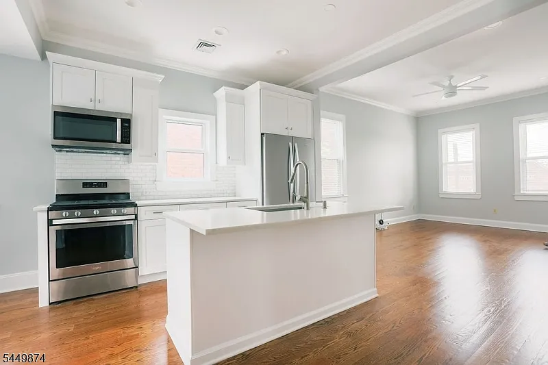 49 Park Ave #2