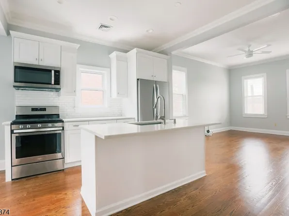 49 Park Ave APT 2, Summit, NJ 07901