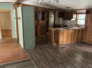 3120 Chari Dr, Flint, MI 48507