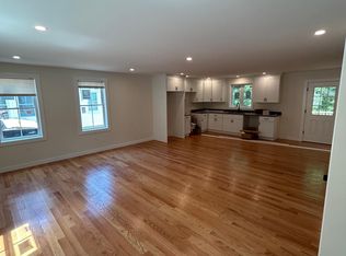 625 Essex Ave #4, Gloucester, MA 01930