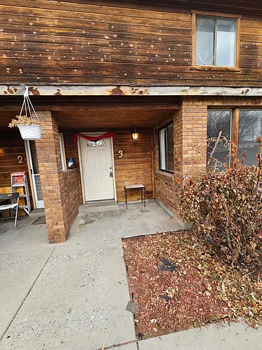 547 Pearce Ave Photo 1
