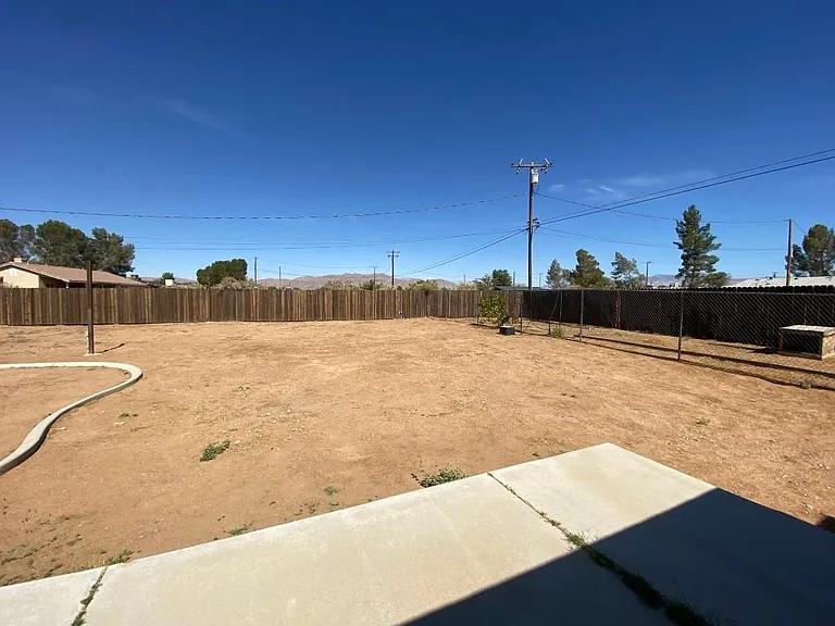 14555 Pawnee Rd — Photo 29
