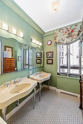 Sold by Societe Real Estate | media 35