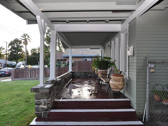5th image of 519 W Colorado Blvd