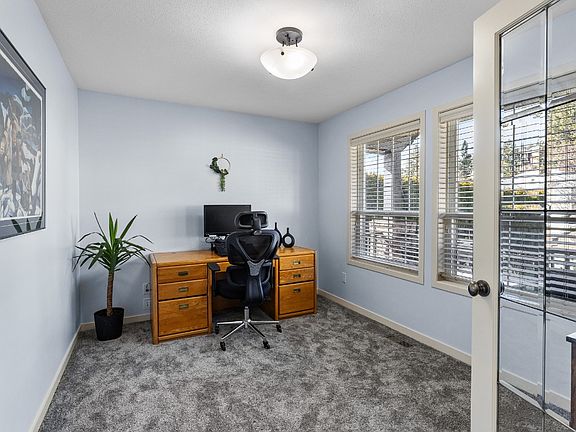 2nd image of 2089 Rose Tree Rd