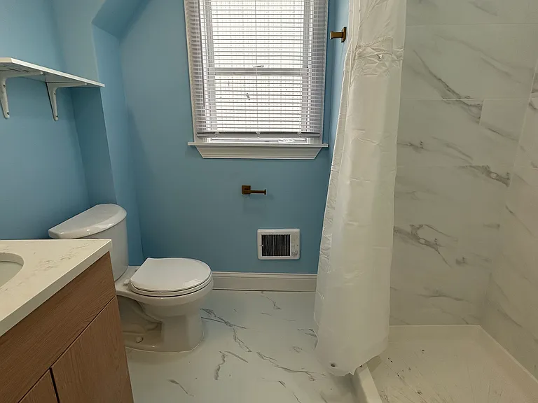 51 Franklin Ave #A — Photo 8