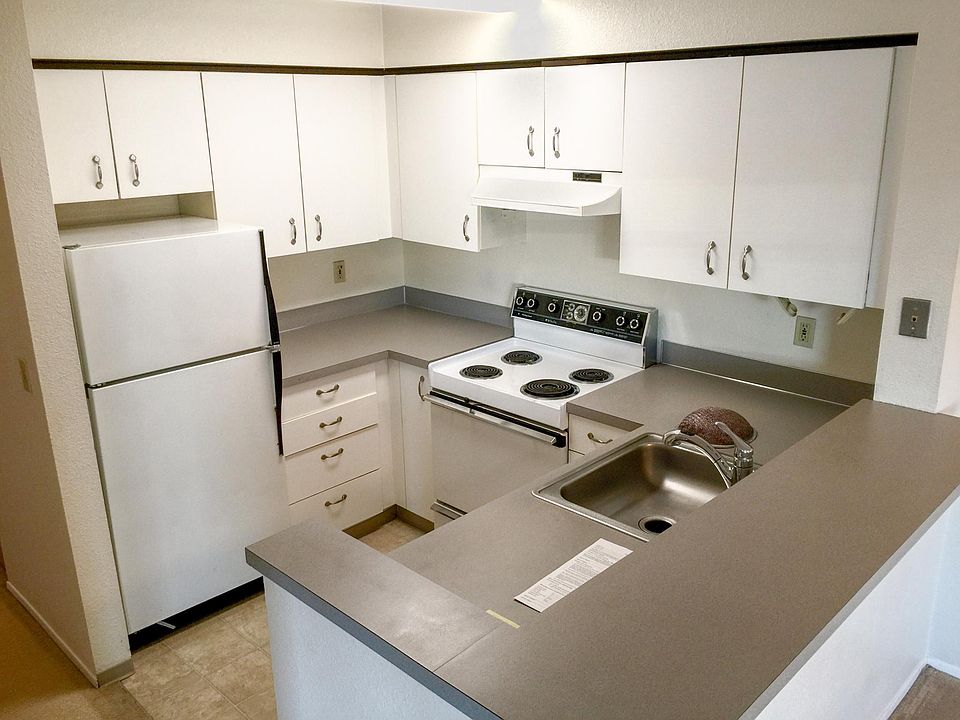 1st image of 1509 E Madison St APT 201