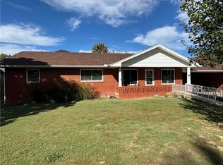 419 W Hannibal St, Siloam Springs, AR 72761
