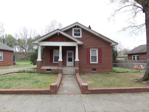 305 Sirrine St, Ninety Six, SC 29666