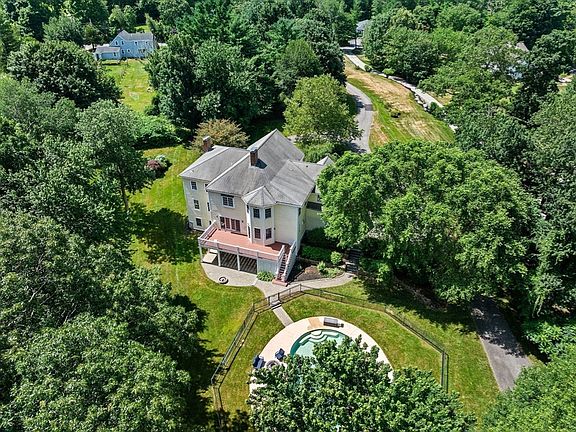 3rd image of 76 Clapp Rd