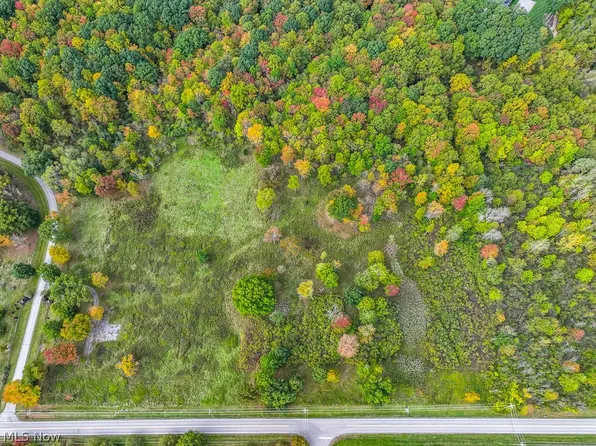 14394 County Line Rd, Chagrin Falls, OH 44022
