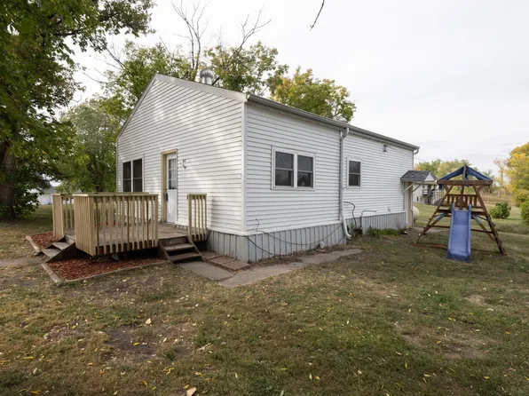 415 Kolb St, Ogema, MN 56569