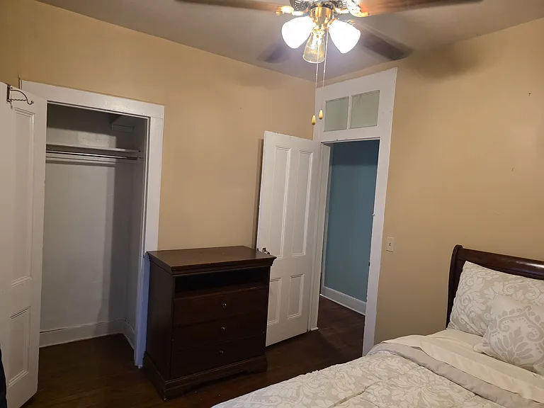 50 Grand Ave — Photo 12