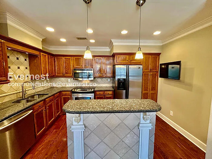 7500 Roswell Rd #52 — Photo 2