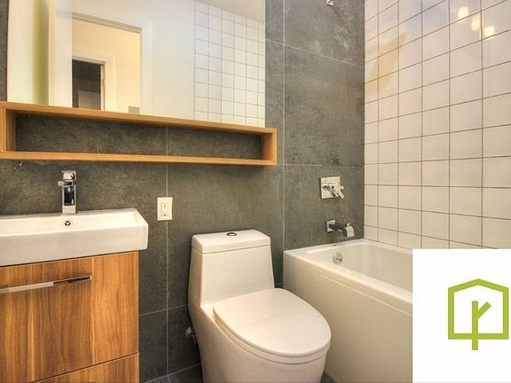 5th image of 2122 Fulton St #2D