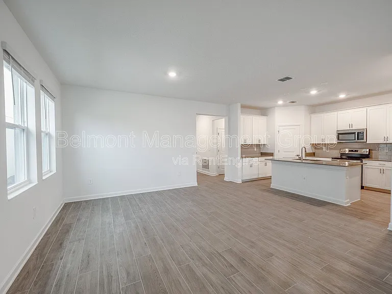 11629 Language Way — Photo 4