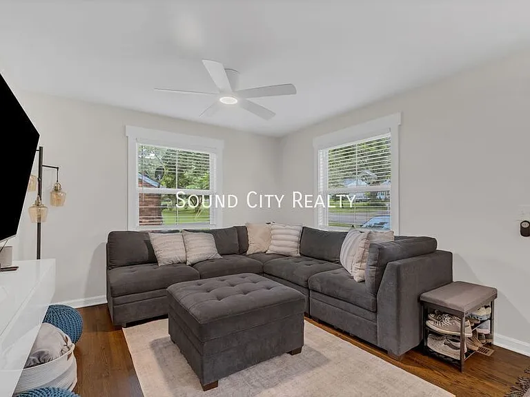 2929 Emery Dr — Photo 16