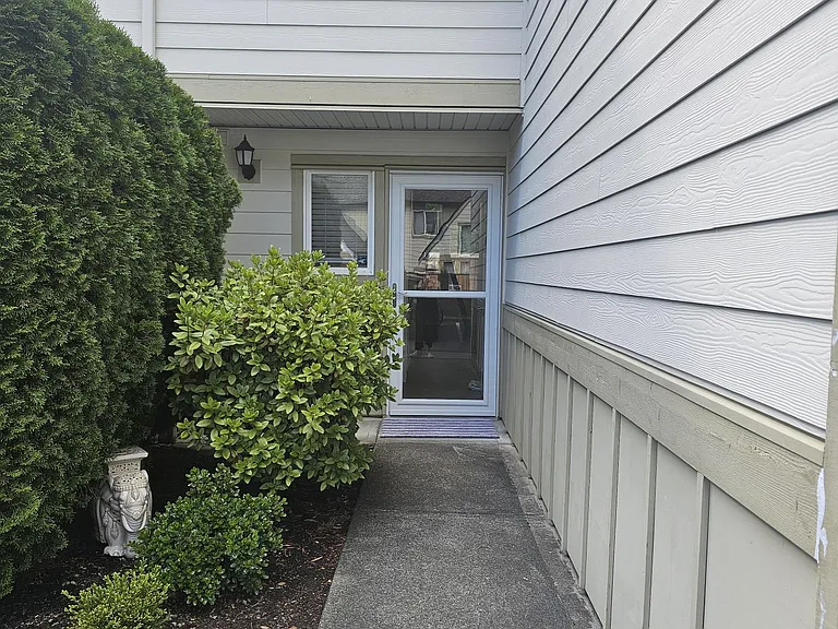 1600 121st St SE #M106 — Photo 3
