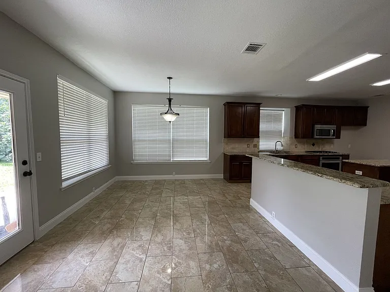 2911 Saint Jude Dr — Photo 6