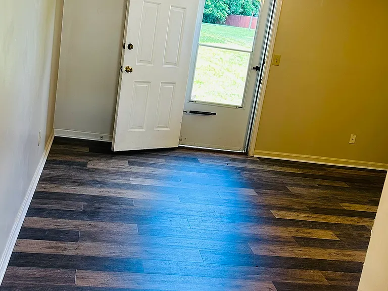 2553 Hickoryvale Dr — Photo 5