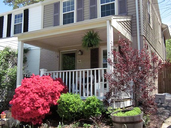 2nd image of 5841 Edgehill Dr