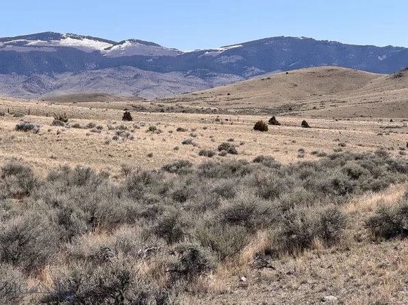 2 Sheep Camp Rd, Whitehall, MT 59759