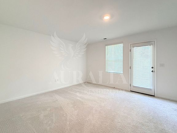 5th image of 3611 Elm Grove Ln