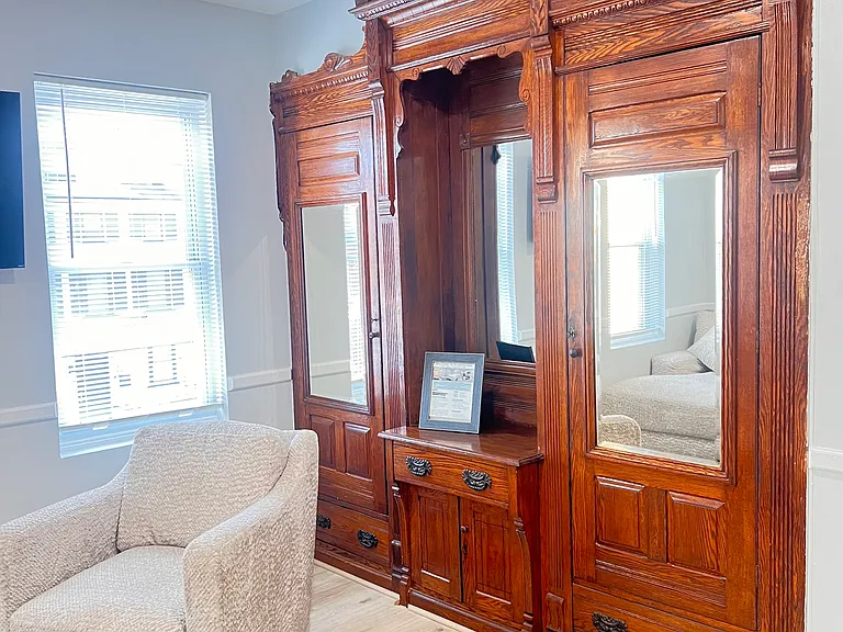 1217 N King St — Photo 26