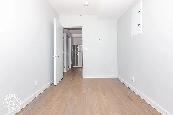 Rented by MySpaceNYC | media 25