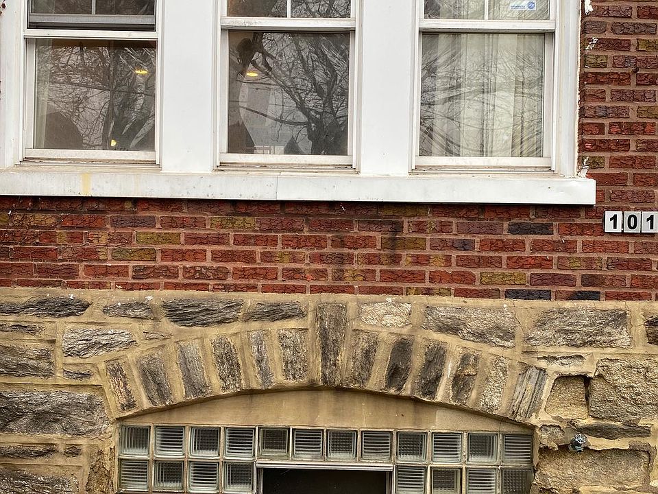 1st image of 101 W Godfrey Ave