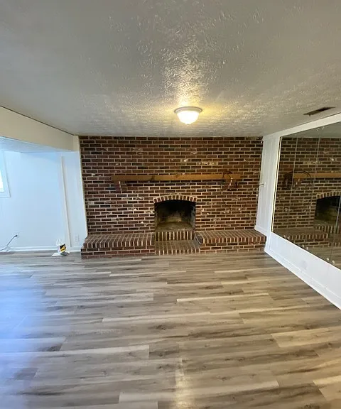110 Teakwood Ln — Photo 4