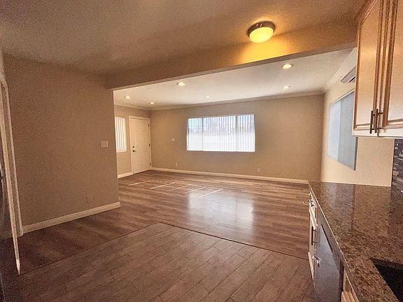 5th image of 353 W Alameda Ave APT B