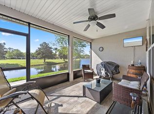 433 Walnut Dr, Saint Johns, FL 32259