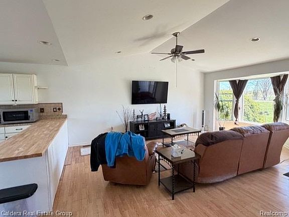 5th image of 3579 Miller Rd